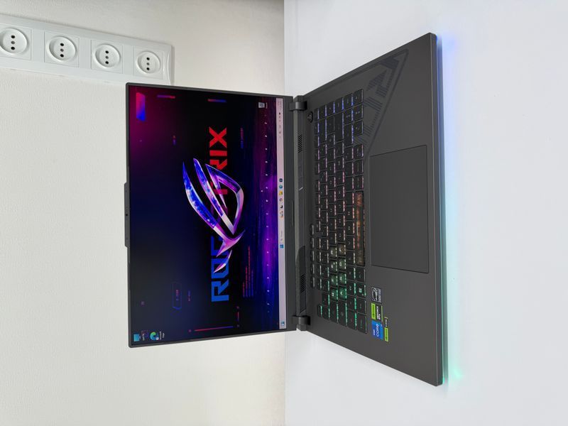 ASUS ROG Strix G16  ASUS ROG Strix G16   фото
