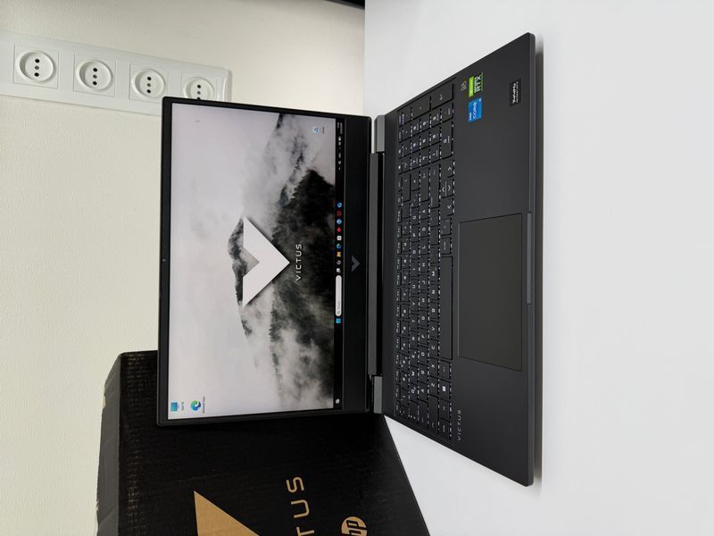 HP Victus 15 HP Victus 15 фото