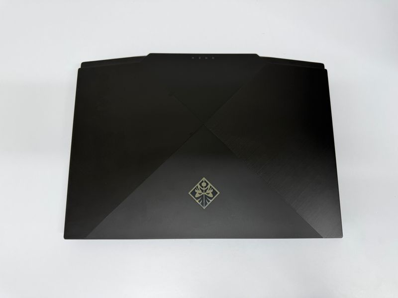 HP Omen 15  HP Omen 15 фото