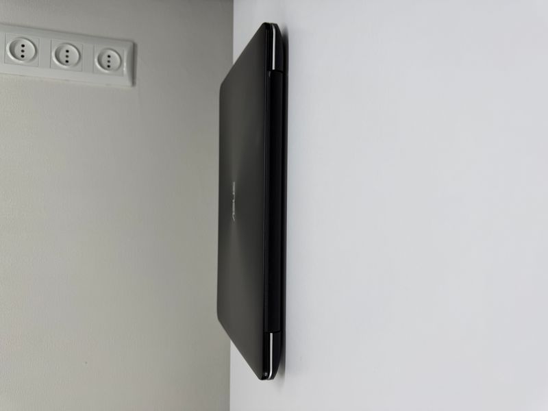 ASUS R556U ASUS R556U фото