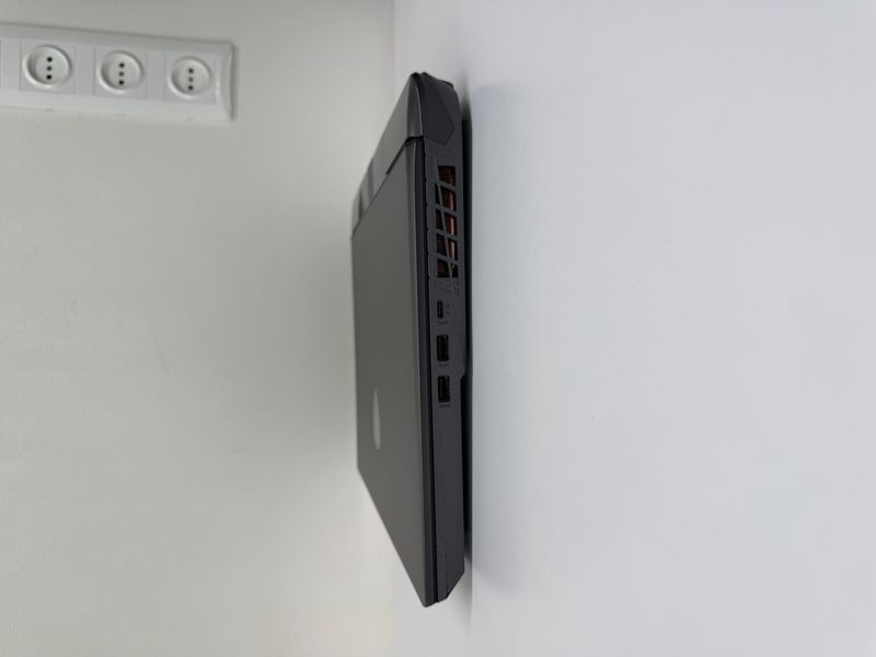 MSI Vector 16 HX  MSI Vector 16 HX фото