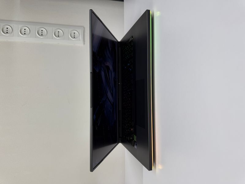 ASUS ROG Strix G18 ASUS ROG Strix G18 фото