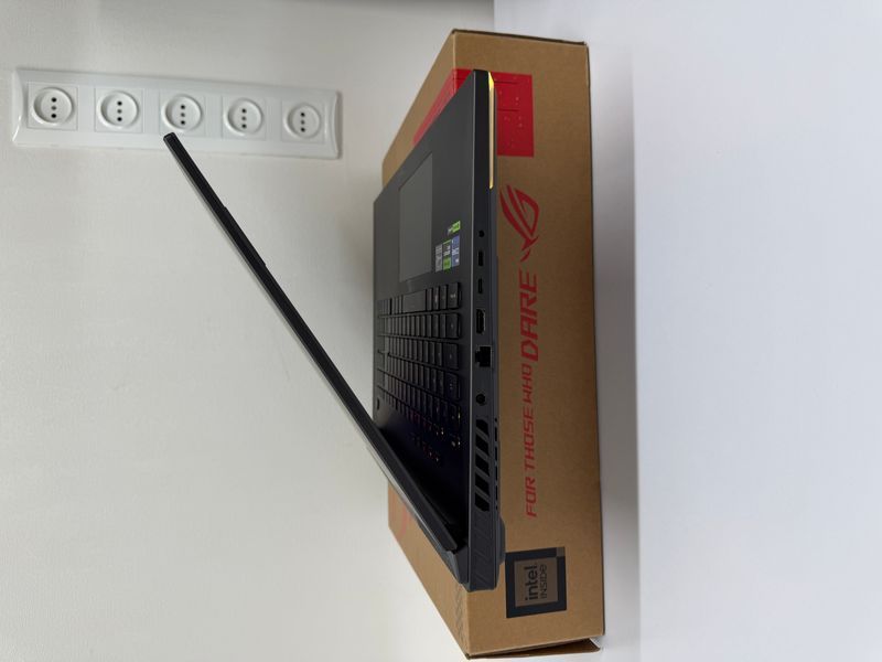 ASUS ROG Strix G18 i9-13  ASUS ROG Strix G18  фото