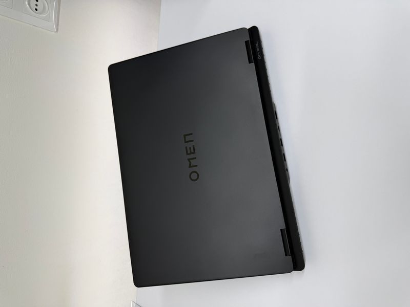 HP Omen 17 RTX 5060 HP Omen 17 RTX 5060 фото