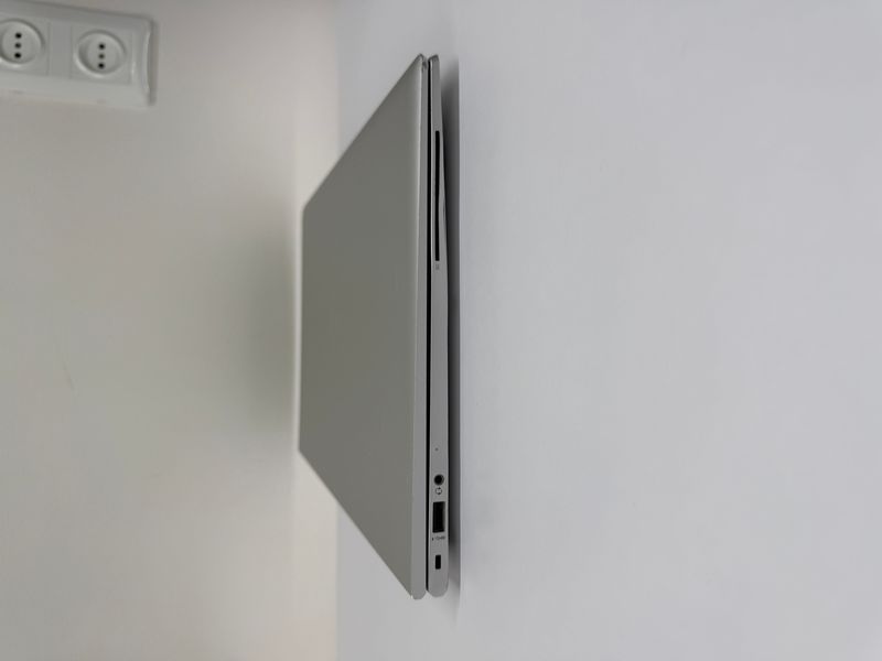 HP EliteBook 855 G8 HP EliteBook 855 G8 фото